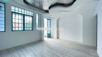 CĂN HỘ 2PN SÁT ĐH VĂN LANG, XE HƠI TẬN NƠI 55M2 NHẬN 5 NGƯỜI