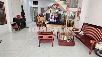BÁN NHÀ 3 MÊ ĐÚC 
DT 61m
Công năng: 5pn,3 wc, p thờ, sân phơi
Hướng đô
