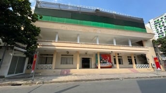 còn 1 sàn 70m2 ruy nhất tại tòa nhà văn phòng hạng B ngay cộng hòa