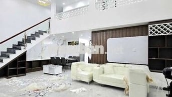 Nhà mới đẹp 100% diện tích siêu bự. Cách Huỳnh Tấn Phát chỉ có 50 m..