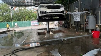 Cần tuyển thợ rửa xe ô tô và biết làm nội thất, thay dầu máy, 