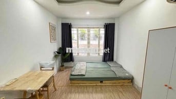 Cho thuê phòng Q1 gần Cầu Ông Lãnh , ĐH Luật TPHCM 30m2 có Bancol