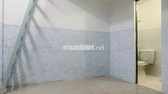Cho thuê phòng trọ giá rẻ có gác sạch sẽ, thoáng mát 18m2