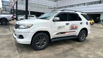 Toyota Fortuner 2019 2.7V 4x2 AT - 7c tự động HANG