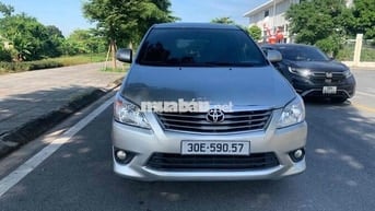 Toyota Innova 2014 2.0V - 15000 km