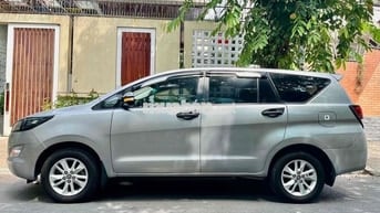 Toyota Innova 2016 2.0E - 108000 km