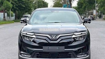 VinFast VF8 2022 Eco - xe đi 1V7