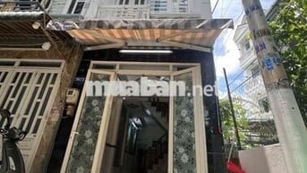nhà 2 lầu,4 phòng ngủ ,hẻm xe hơi,p hiệp thành ,Q12