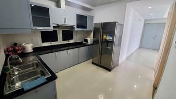 C/c Satra Eximland,Phan Đăng Lưu,Phú Nhuận 92m2, 2p ngủ, NTCC, 17tr/th
