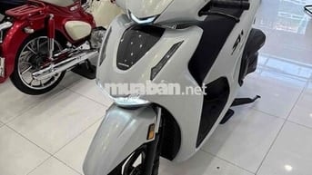 Honda Sh350i Nhập Ý 2025 Trắng Xà Cừ lướt 700 cây