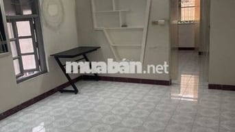 Cần cho thuê căn hộ tập thể Vĩnh Hồ 40m2, 2 phòng ngủ