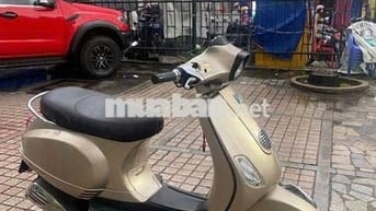 Xe piaggio vespa đèn vuông