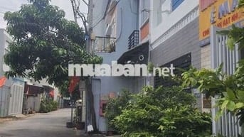 Bán Nhà 3 Tầng - Hẽm Xe Hơi - DT 55m - (4×14) - 3PN - 3WC - Hoàn Công