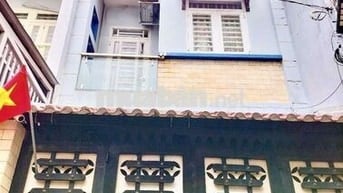 DT: 4x16m ,Nhà 3 Tầng Mới Đẹp ,Đầy Đủ Nội Thất.