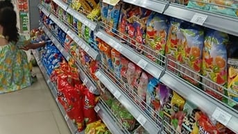 Cửa hàng Sang Trọng cần tuyển 3 anh/chị NVBH. 1 tạp vụ, 1 phụ kho