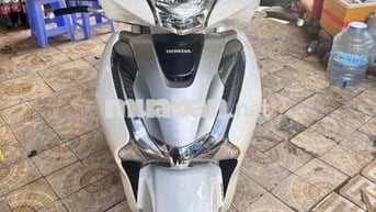 SH 150i 2019 ABS Trắng xe trùm mềm 95% xe nữ chạy