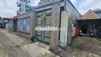 Nhà 100m kdc gần trường cấp 1.2.3 Dĩ An vào 300m p. Dĩ An