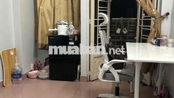 Share phòng có ban công 1:1 nữ 1tr4 Cao Thắng quận 3