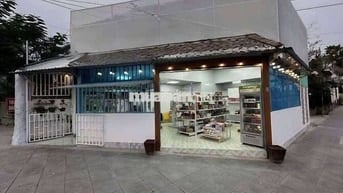 Cho thuê mặt tiền kinh doanh DT743