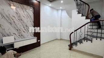 Bán Nhà Hoàng Sâm Hoàng Quốc Việt Cầu Giấy S40m 4T Giá 7.3 tỷ