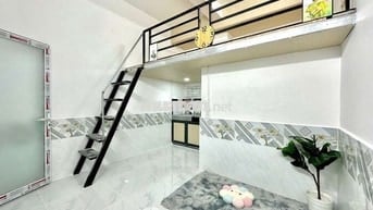 DUPLEX MỚI XÂY 100% - THANG MÁY - NHÀ XE RỘNG - THUẬN TIỆN QUA Q5,10