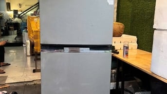 Tủ lạnh Electrolux 2 cánh 210L còn xài tốt