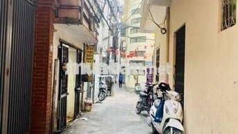 CHDV MỚI - QUAN HOA - GẦN PHỐ, THANG MÁY -18 Phòng - Dòng tiền 90TR/Th