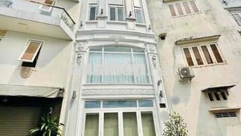 SIÊU PHẨM CỰC ĐẸP – 213A Núi Thành, Q.Tân Bình - nhà mới trống suốt