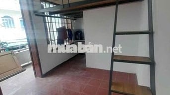 Duplex gác cao 1m8 cách ĐH Văn Hiến 1.5km ban công thoáng rộng rãi