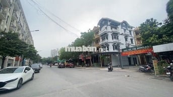 Bán Liền kề Simco Sông Đà, lô góc view Him Lam, kinh doanh, thang máy