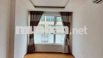 Cho thuê căn hộ chung cư Sky center Phổ Quang, Tân Bình. DT135m2, 3pn