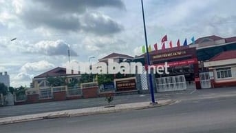 Đất mặt tiền gần chợ, trường học, KCN, giao thông thuận lợi