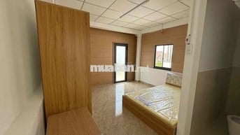 PHÒNG BAN CÔNG NGAY TRÊN PHẠM VĂN ĐỒNG - SÁT GIGAMALL - CẦU BÌNH LỢI