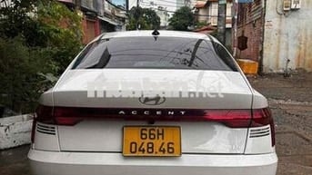 Hyundai Accent 2025 - 12000 km