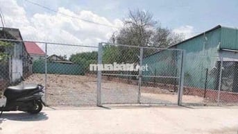 kẹt tền nên bán lại miếng đất sẵn thổ cư