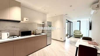 CHO THUÊ CĂN HỘ 1PN BAN CÔNG CAO CẤP – 12 TRIỆU/THÁNG