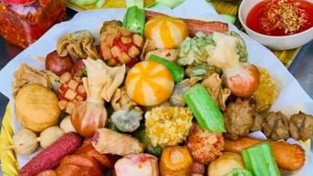 Tuyển nhân viên phục vụ đồ ăn cho học sinh