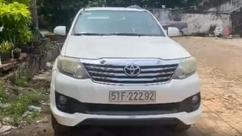 Bán Xe SUV Fortuner TRD 2015 màu trắng, 2.7L 4x2, số tự động, máy xăng