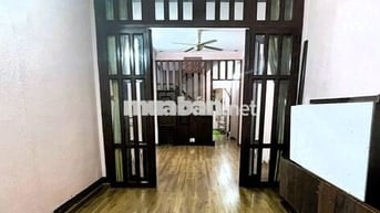 Nhà nguyên căn mặt tiền p.Linh Trung 2pn có nội thất tiện nghi