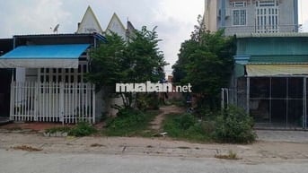 Bán đất sổ sẵn đường D11 ngay trung tâm Bàu Bàng, TP hồ Chí Minh