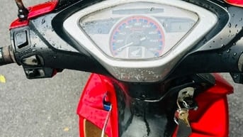 Futere X  nét nẹt đi vẫn 100km/h đi 1 tay
