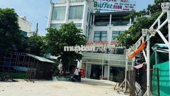 cho thuê nhà 1 trệt 3 lầu MT Nguyễn Văn Linh 14x20 có thang máy