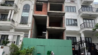 BÁN CĂN BIỆT THỰ NHÀ THÔ DT:7,5X20M GIÁ BÁN 45 TỶ VỊ TRÍ ĐẸP VIEW CV