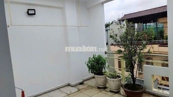 NGUYÊN CĂN QUẬN 3 FULL NỘI THẤT NGANG 6M - CÓ SÂN