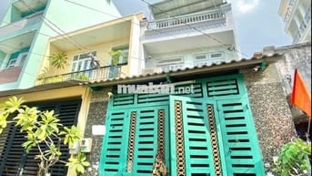 Nhà hẻm 3 tấm DTSD 138m2 , hẻm xe hơi