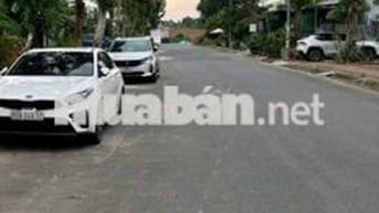 Cần cho thuê nhà kdc Phú An. Kế bên trường Mần Non Phú Thứ