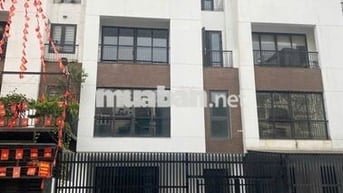 LK HOÀNG THÀNH VILLA - NGUYỄN VĂN LỘC, 120m2 x 6Tầng, MT:7m. Thang máy