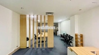 🏢 Cho thuê văn phòng Hoàng Quốc Việt – Tầng 9 | 100m² – 14tr