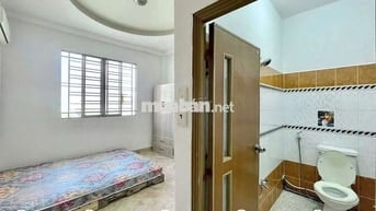 CHO THUÊ PHÒNG STUDIO FULL NỘI THẤT GẦN QUẬN 10 - UEH - CÔNG VIÊN HVT