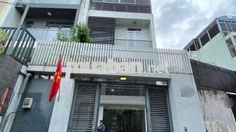 🏡 CHO THUÊ NHÀ MẶT TIỀN – NGUYỄN ĐÌNH CHÍNH, P.11, PHÚ NHUẬN